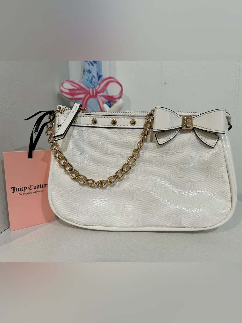 White Bow Accent Chain Shoulder Bag